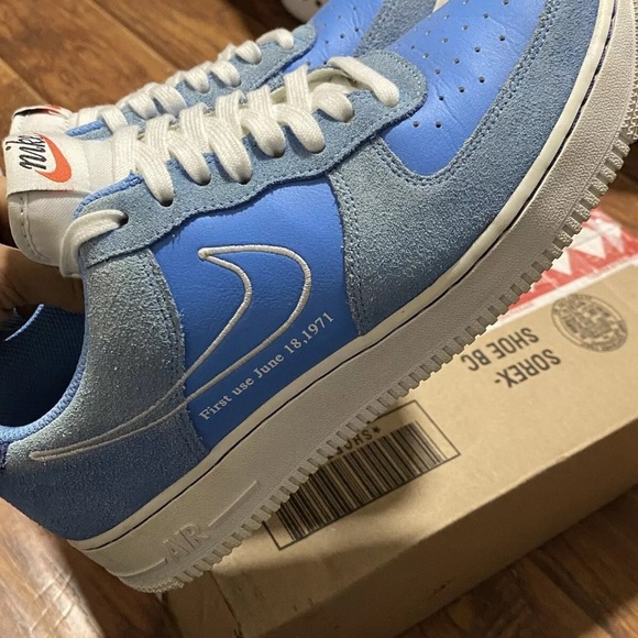 Air Force 1 Low University Blue Size 9 - Picture 2 of 5